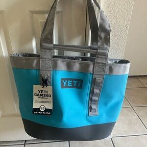 New Yeti Camino 35 carryall tote